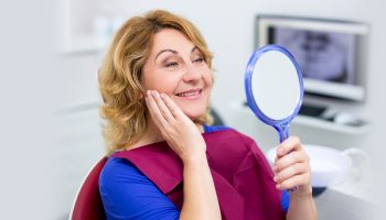 How Long Does It Take For an Oral Surgeon to Extract a Tooth?
